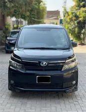 Toyota Voxy X 2014 for Sale