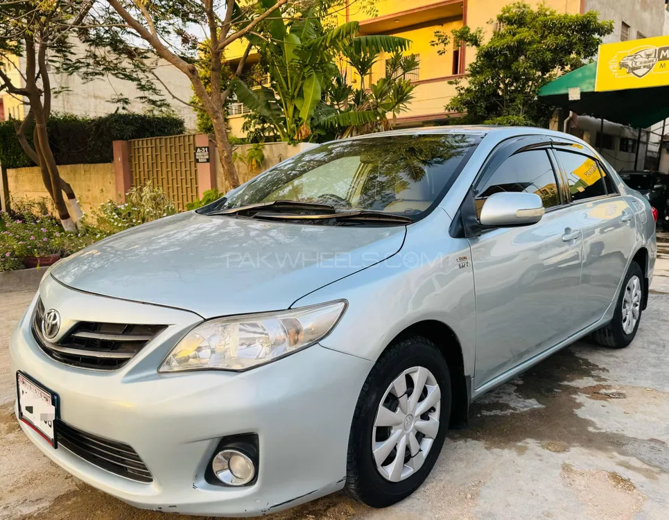 Toyota Corolla 2013 for Sale in Karachi Image-1