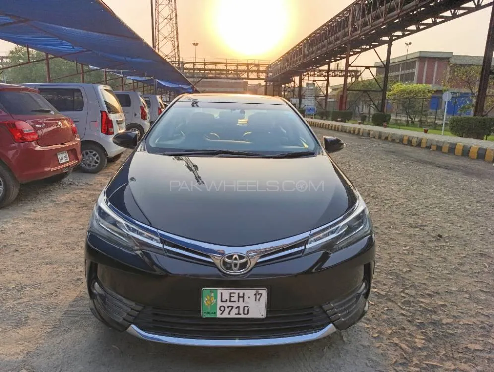Toyota Corolla 2017 for Sale in Lahore Image-1