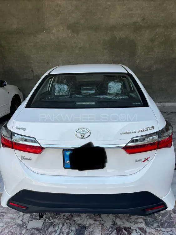 Toyota Corolla 2023 for Sale in Peshawar Image-1