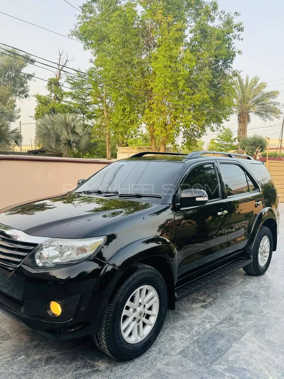 Toyota Fortuner 2013 for Sale in Lahore Image-1