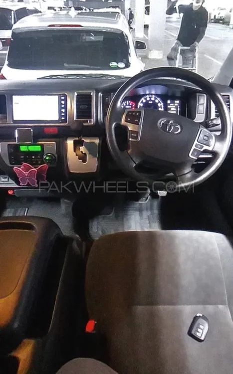 Toyota Hiace 2021 for Sale in Karachi Toyota Hiace 2021 for Sale in Karachi Image-6