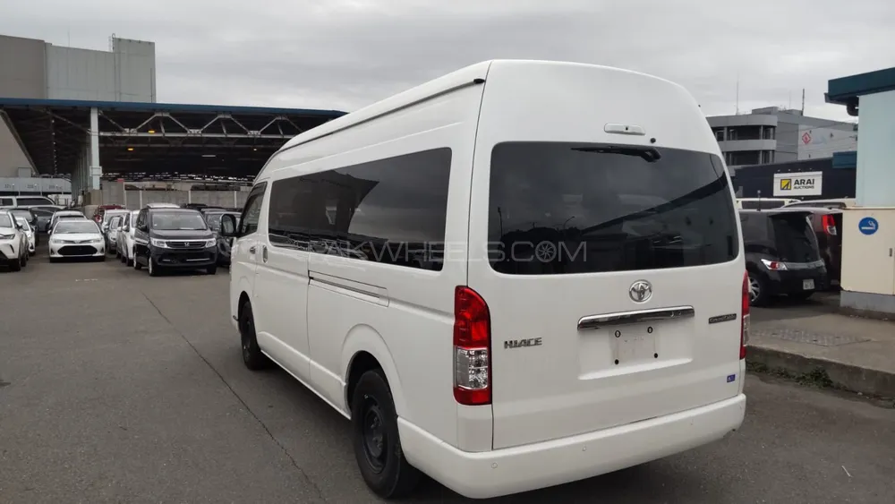 Toyota Hiace 2021 for Sale in Karachi Toyota Hiace 2021 for Sale in Karachi Image-4