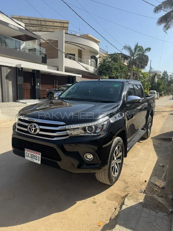 Toyota Hilux 2018 for Sale in Karachi Image-1