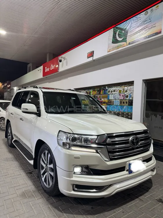 Toyota Land Cruiser 2017 for Sale in Islamabad Image-1