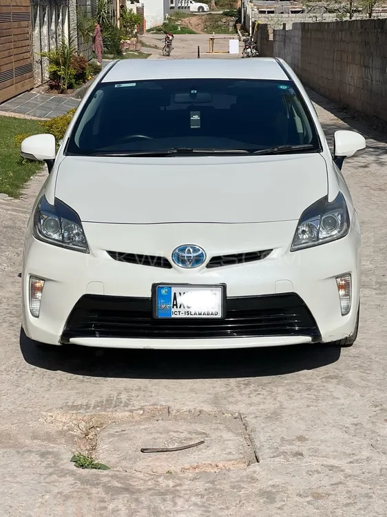 Toyota Prius 2015 for Sale in Islamabad Image-1