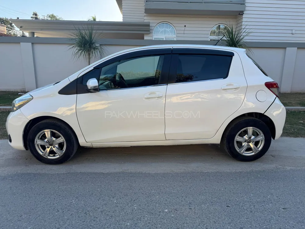 Toyota Vitz 2011 for Sale in Rawalpindi Image-1