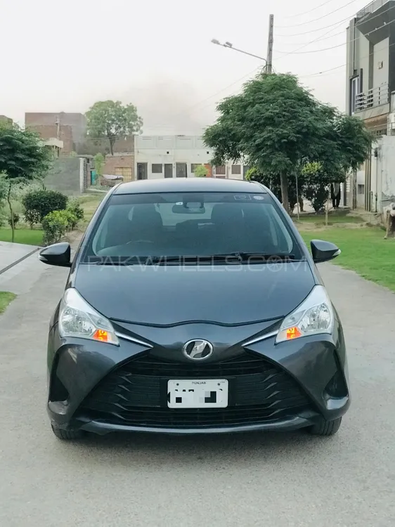 Toyota Vitz 2017 for Sale in Multan Image-1