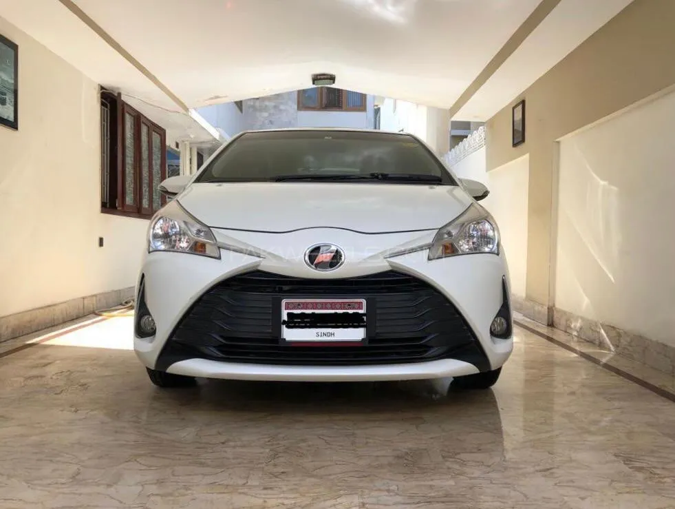 Toyota Vitz 2020 for Sale in Karachi Image-1