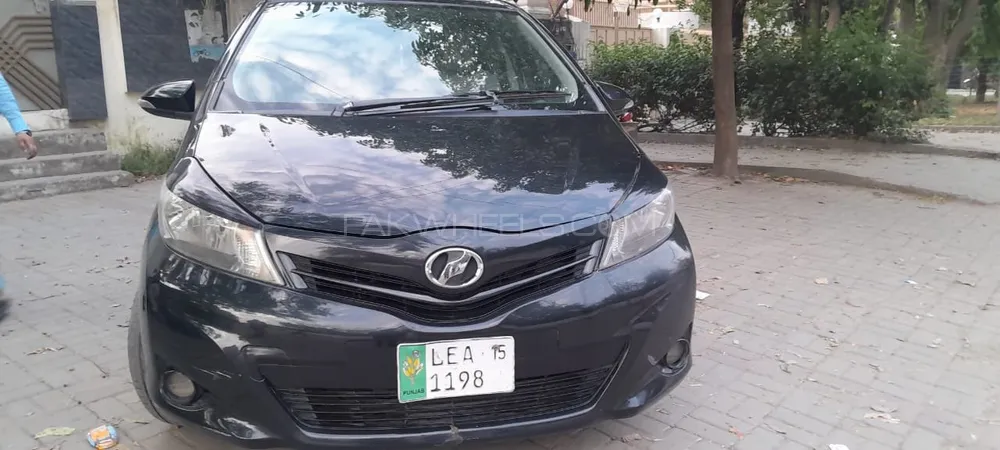 ٹویوٹا ویٹز 2011 for Sale in سیالکوٹ Image-1