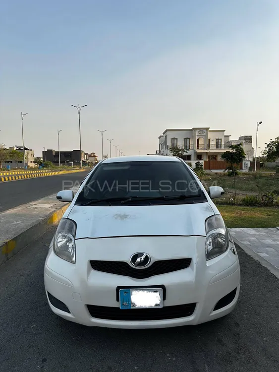 Toyota Vitz 2007 for Sale in Lahore Image-1
