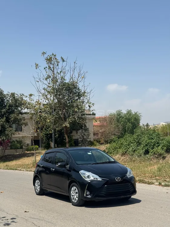 Toyota Vitz 2018 for Sale in Islamabad Image-1