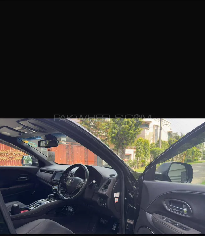 Honda Vezel 2016 for Sale in Peshawar Image-1