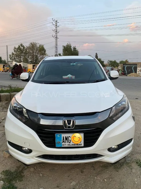Honda Vezel 2014 for Sale in Swabi Image-1