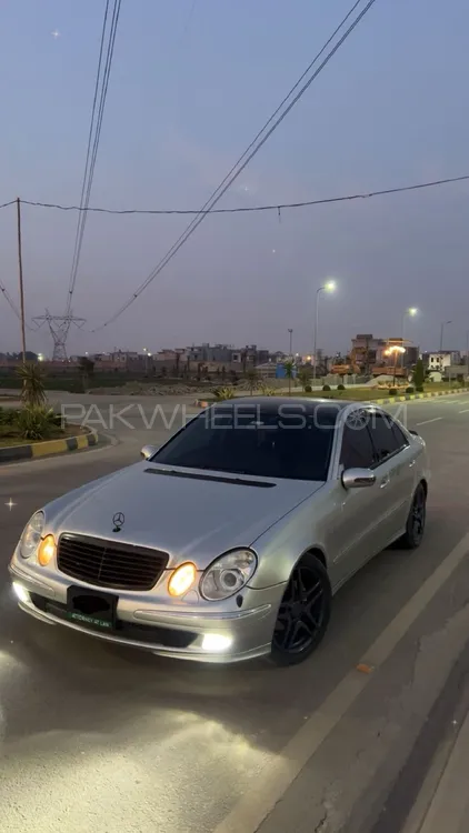 مرسڈیز بینز ای کلاس 2004 for Sale in فیصل آباد Image-1