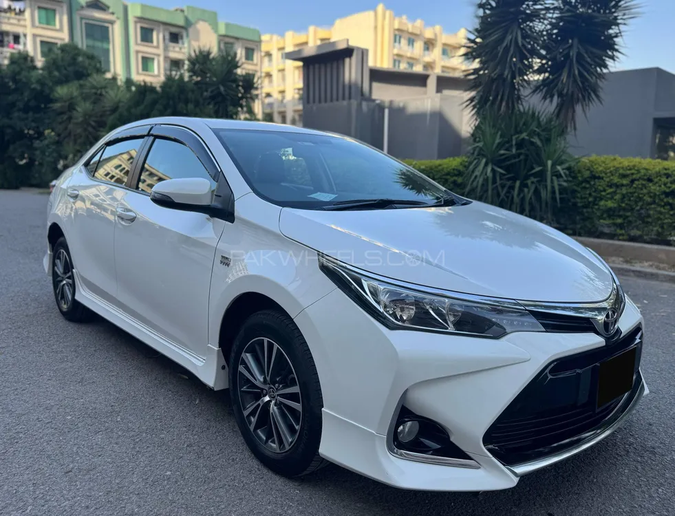Toyota Corolla 2021 for Sale in Islamabad Image-1