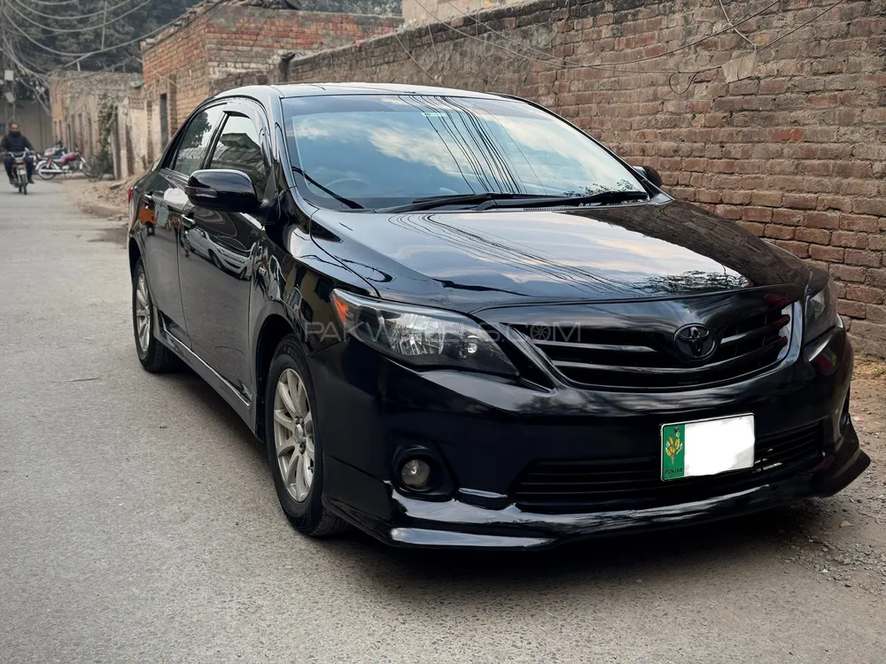 Toyota Corolla 2013 for Sale in Lahore Image-1