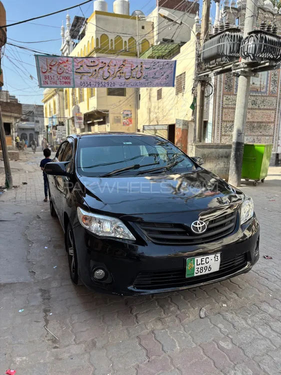 Toyota Corolla 2013 for Sale in Sialkot Image-1