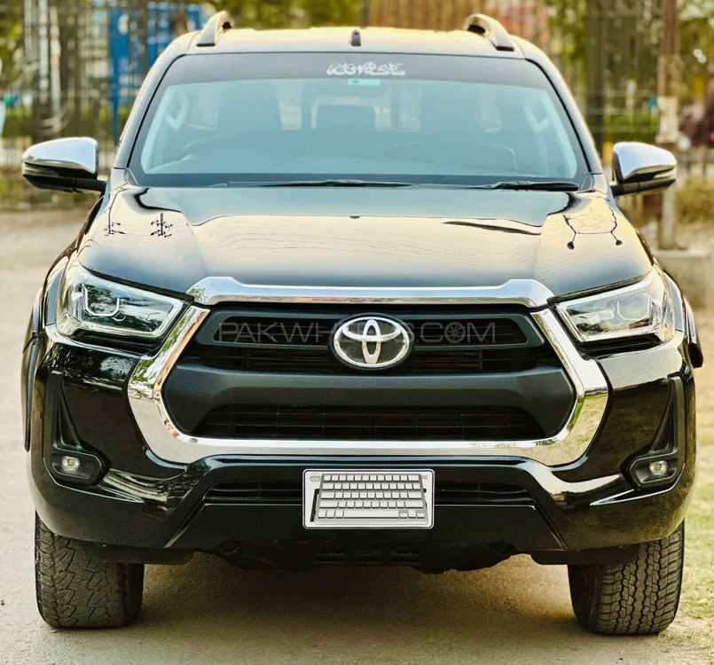 Toyota Hilux 2021 for Sale in Faisalabad Image-1