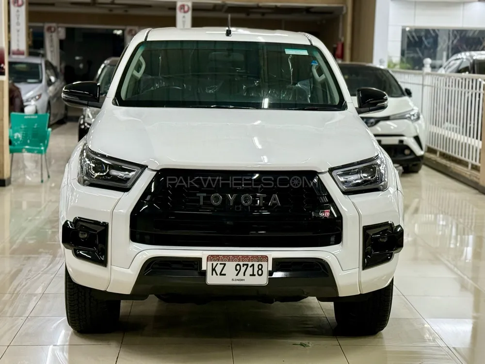 Toyota Hilux 2021 for Sale in Peshawar Image-1