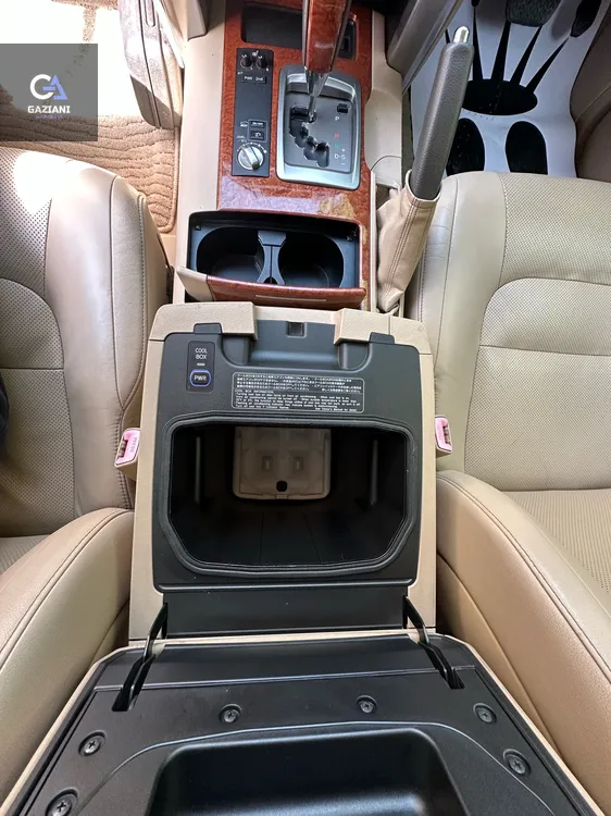 Toyota Land Cruiser 2013 for Sale in Karachi Toyota Land Cruiser 2013 for Sale in Karachi Image-11