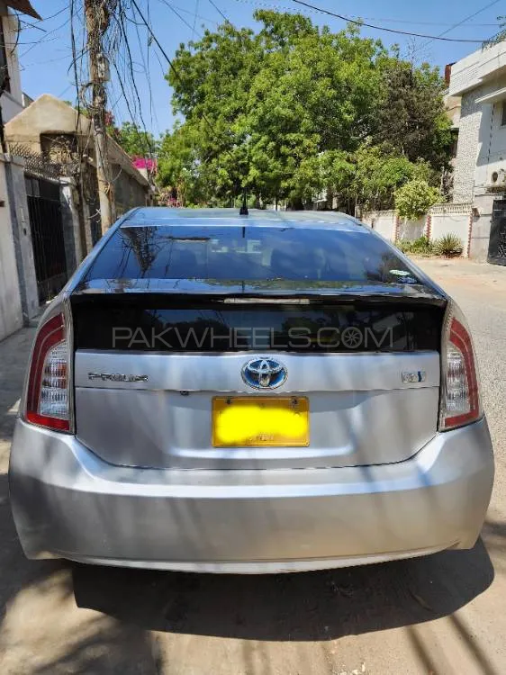 Toyota Prius 2013 for Sale in Karachi Image-1