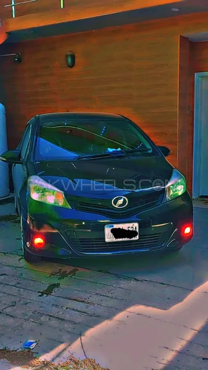 Toyota Vitz 2013 for Sale in Islamabad Image-1