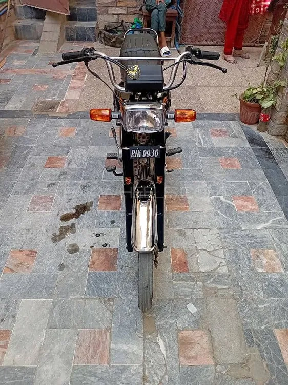 Unique Xtreme UD 70 2009 for Sale Image-1