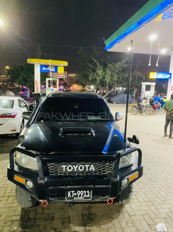 Toyota Hilux 2012 for Sale in Karachi Image-1
