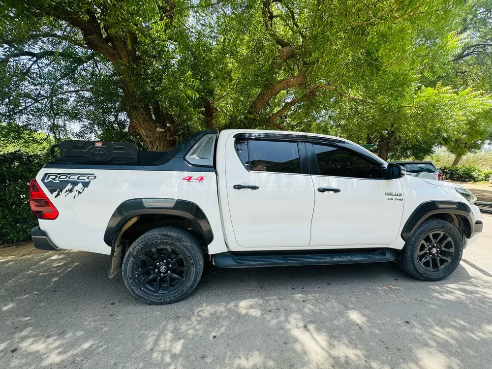 Toyota Hilux 2023 for Sale in Karachi Image-1