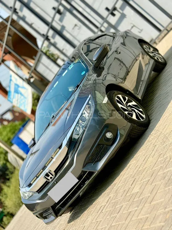 Honda Civic 2016 for Sale in Faisalabad Image-1