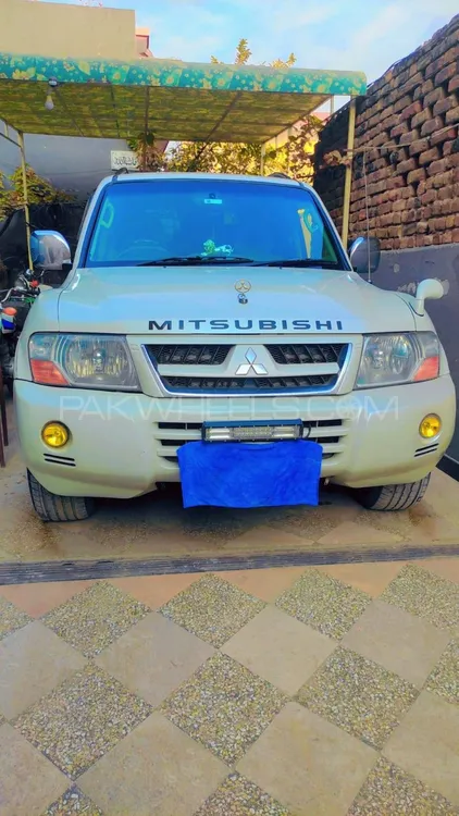 Mitsubishi Pajero 2005 for Sale in Rawalpindi Image-1