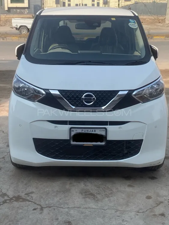 نسان ڈیز 2024 for Sale in سیالکوٹ Image-1