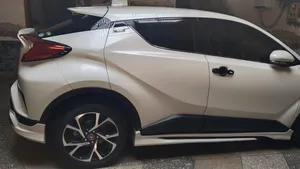 Toyota C-HR G-LED 2017 for Sale
