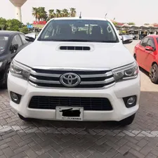 Toyota Hilux Revo V Automatic 3.0  2017 for Sale