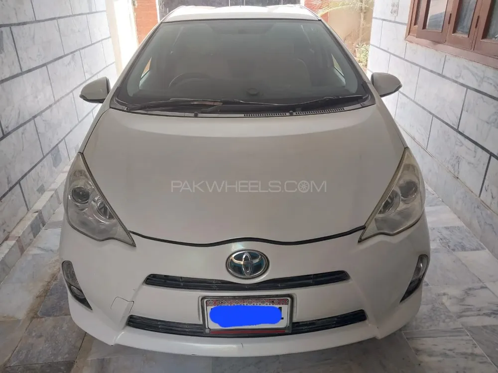 Toyota Aqua 2013 for Sale in Karachi Image-1