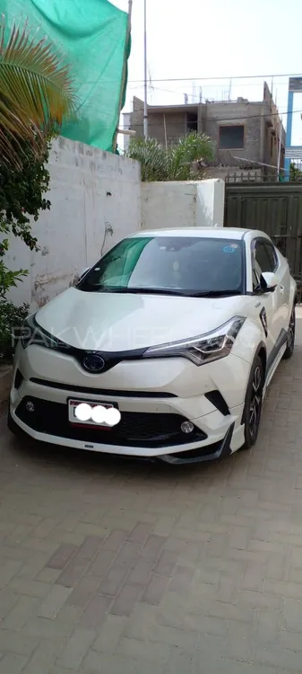 Toyota C-HR 2017 for Sale in Karachi Image-1