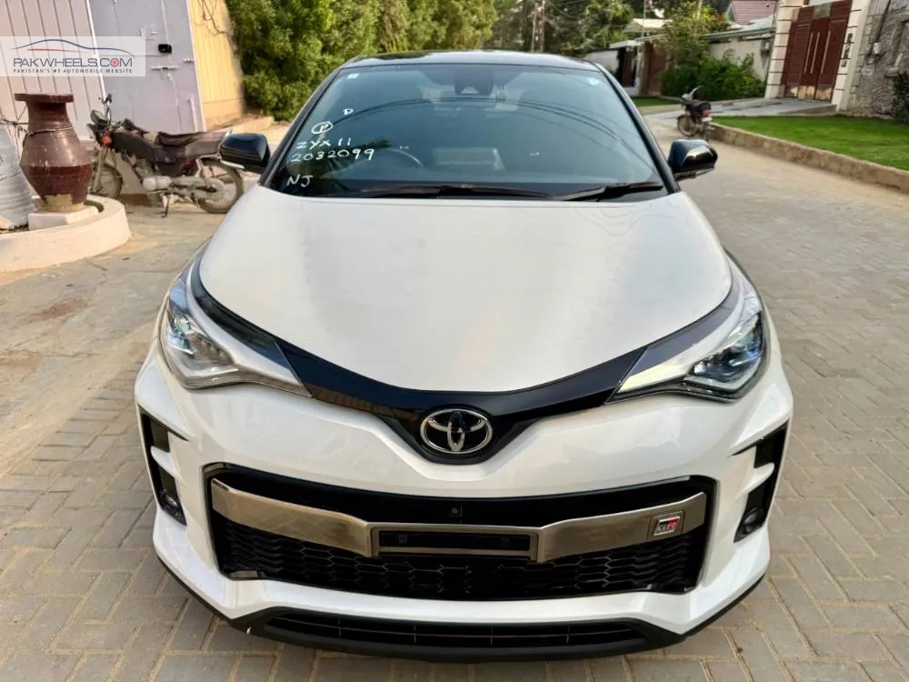 Toyota C-HR 2020 for Sale in Karachi Image-1