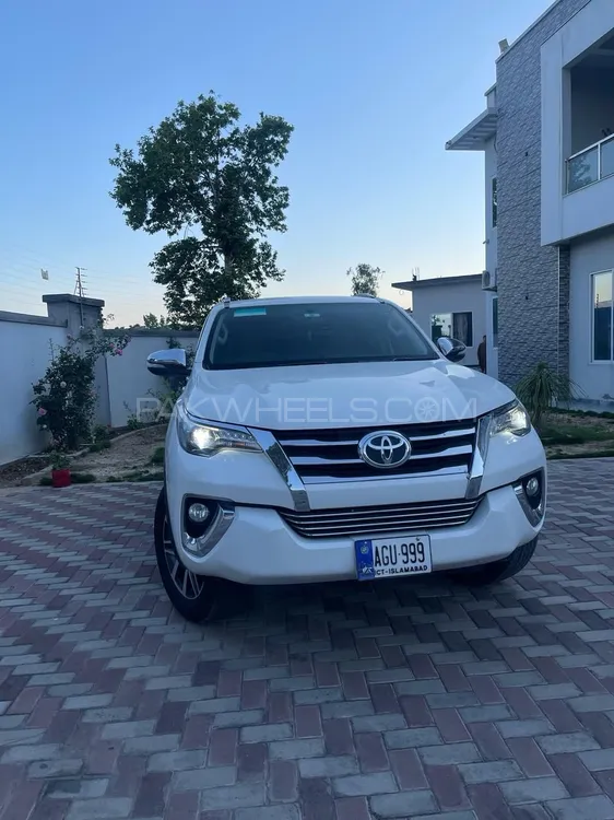 Toyota Fortuner 2017 for Sale in Mansehra Image-1