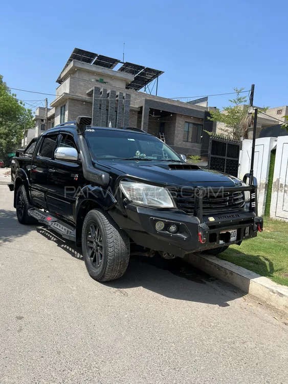 Toyota Hilux 2014 for Sale in Faisalabad Image-1