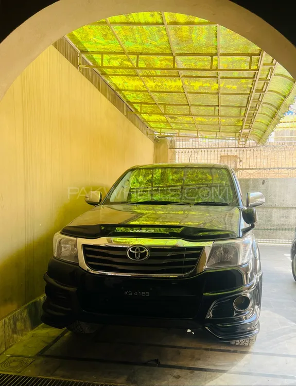 Toyota Hilux 2012 for Sale in Peshawar Image-1