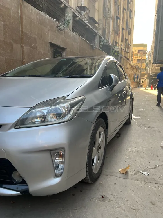 Toyota Prius 2012 for Sale in Karachi Image-1