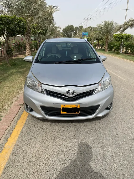 Toyota Vitz 2011 for Sale in Rahim Yar Khan Image-1