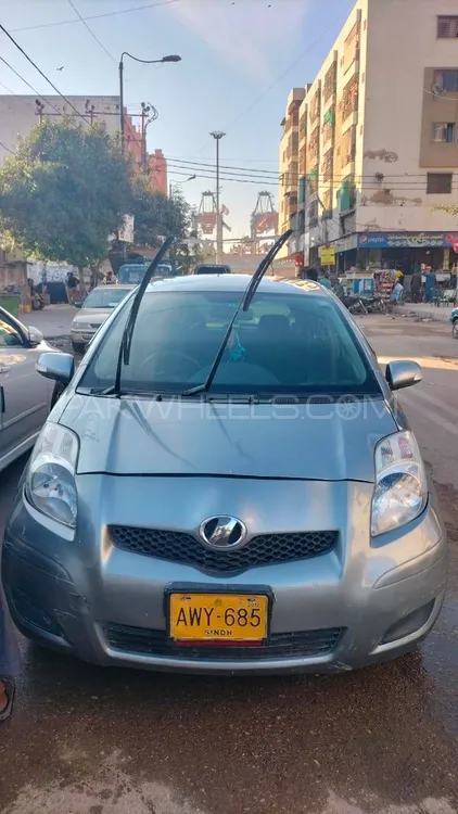 Toyota Vitz 2009 for Sale in Karachi Image-1