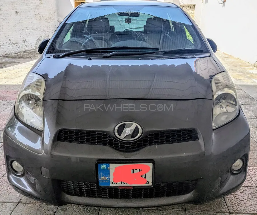 Toyota Vitz 2009 for Sale in Mardan Image-1