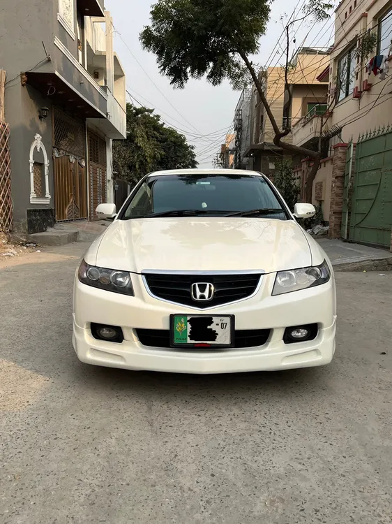 Honda Accord 2004 for Sale in Lahore Image-1