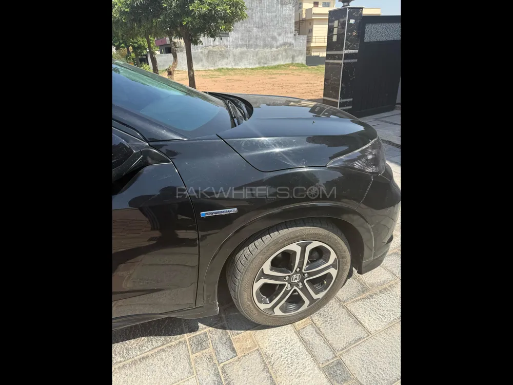 Honda Vezel 2014 for Sale in Islamabad Honda Vezel 2014 for Sale in Islamabad Image-11
