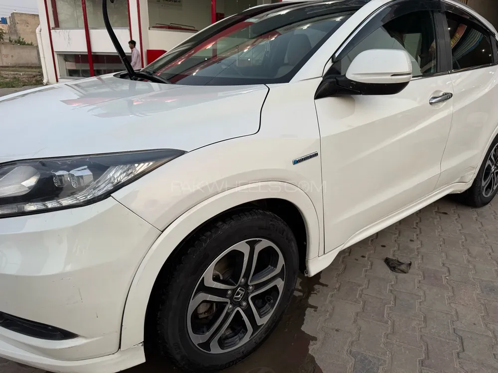 Honda Vezel 2016 for Sale in Gujrat Image-1