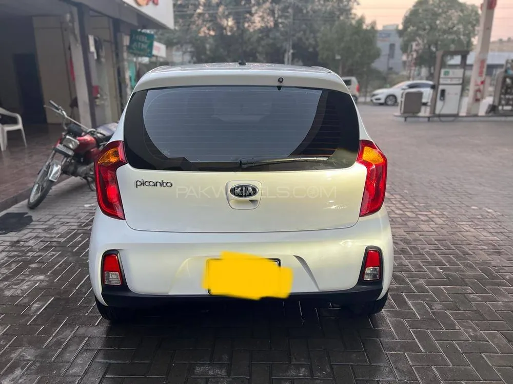 KIA Picanto 2022 for Sale in Lahore Image-1