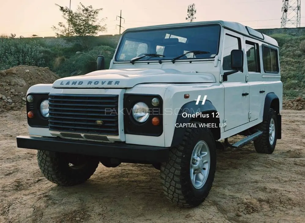 Land Rover Defender 2010 for Sale in Islamabad Image-1